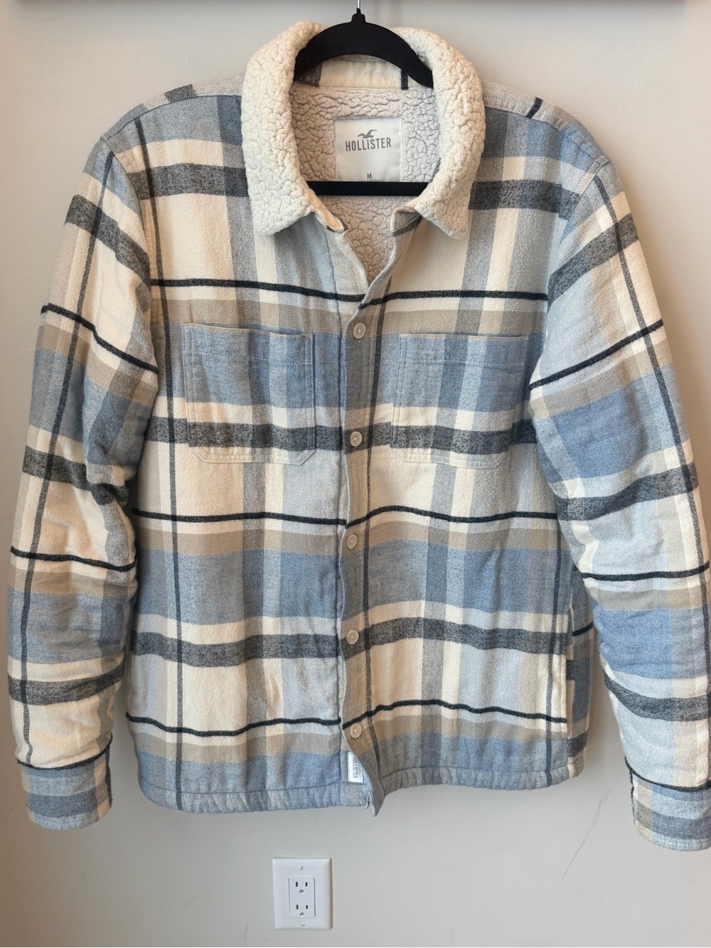 Hollister Sherpa-Lined Plaid Shacket • Cotton Blue Tan Cream Cozy Fall Workwear